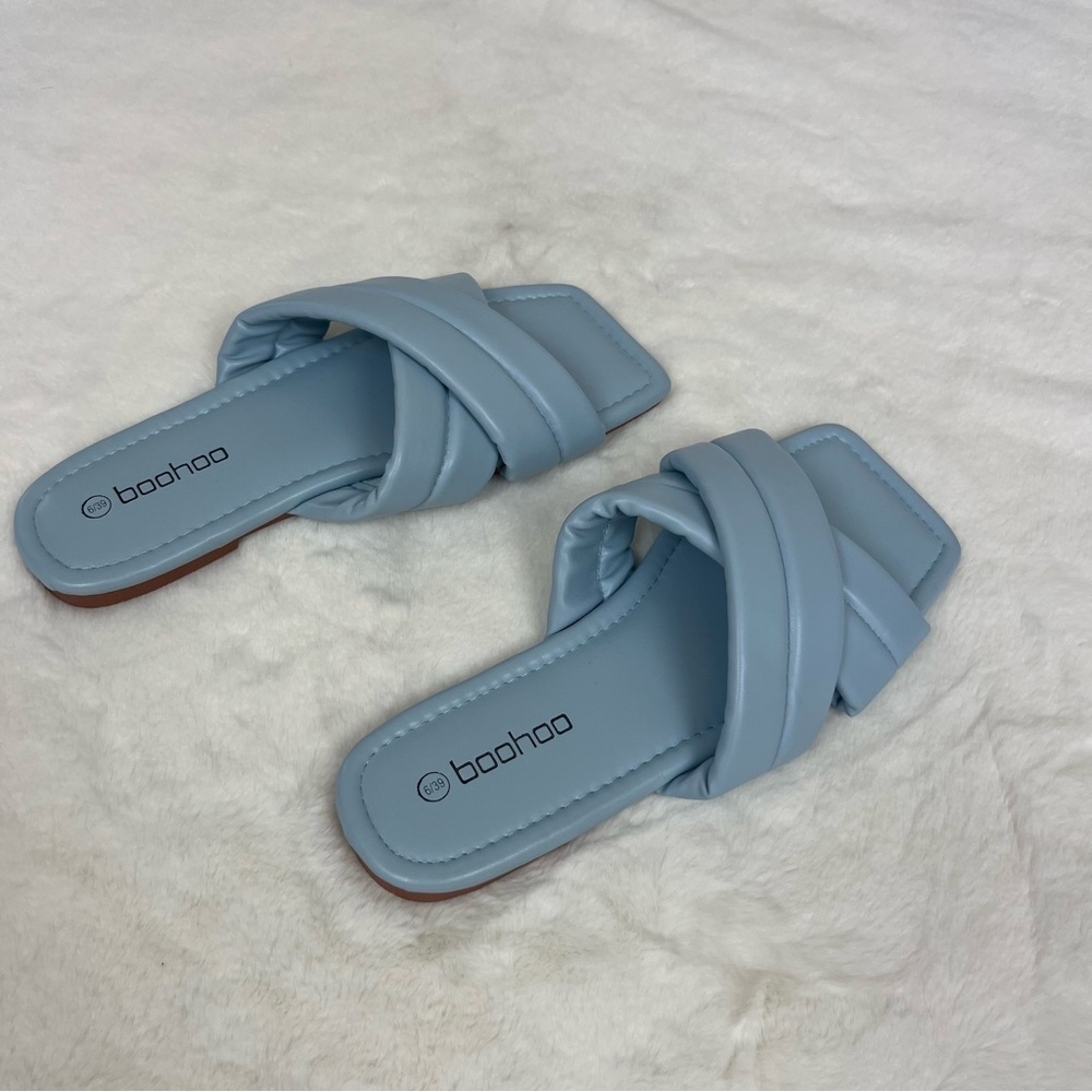NWT BOOHOO WIDE WIDTH PADDED CRISS STRAP SLIDE SANDALS IN PASTEL BLUE SIZE 6 - Picture 15 of 15